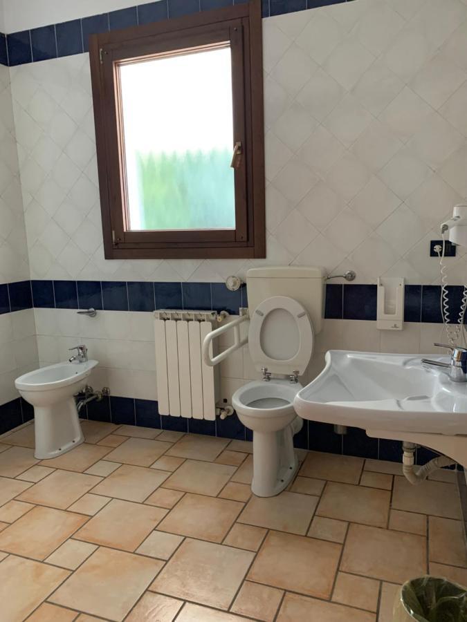 Hotel Lory Ficarolo Екстериор снимка