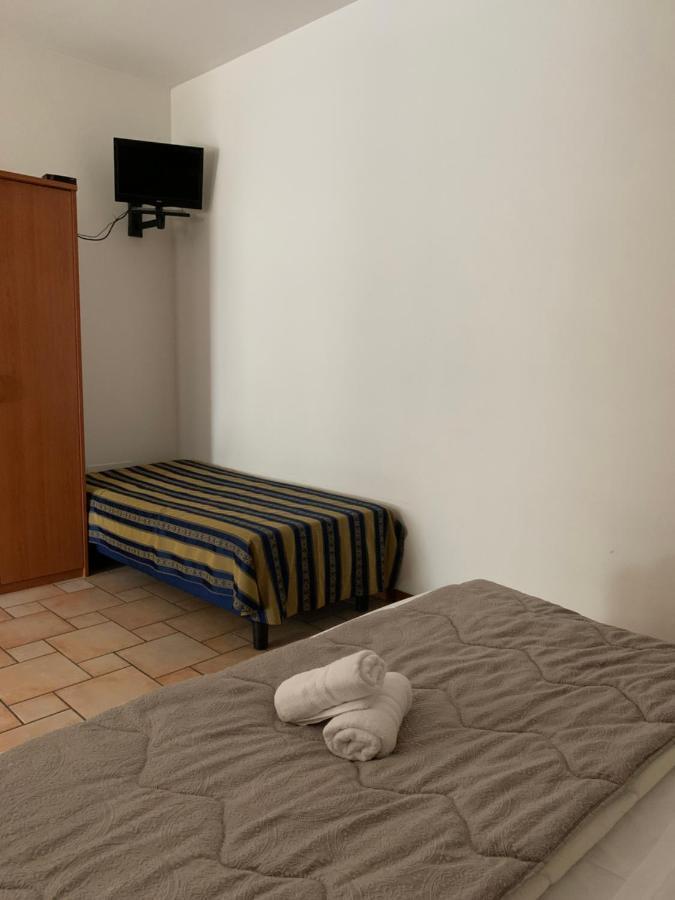 Hotel Lory Ficarolo Екстериор снимка