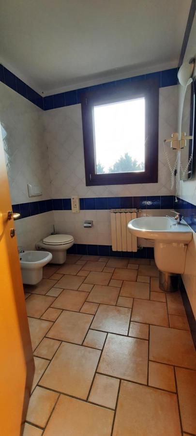 Hotel Lory Ficarolo Екстериор снимка